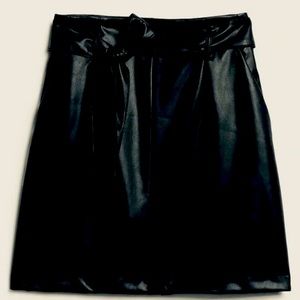 Banana Republic Factory Leather Mini - SZ 6 - Black - NWT